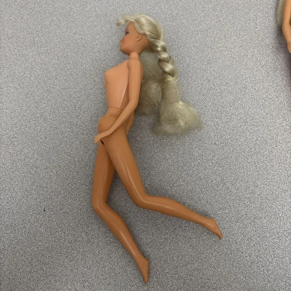Vintage Barbie Clone Dolls, Made In China, Blonde, Twist Waist, 2 Bendable Legs